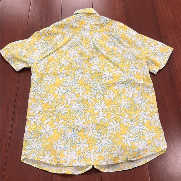 Vineyard Vines Button Up Shirt - Picture 2 of 4